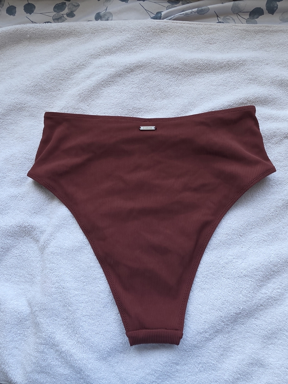 NWT BERLOOK Deep Maroon Ribbed High-Waisted Bikini Bottoms Size L - Picture 3 of 6